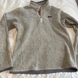 Women’s Grey Patagonia Pullover